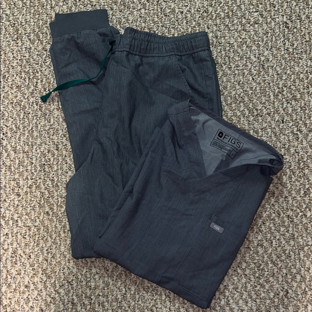 FIGS Women’s Charcoal Joggers